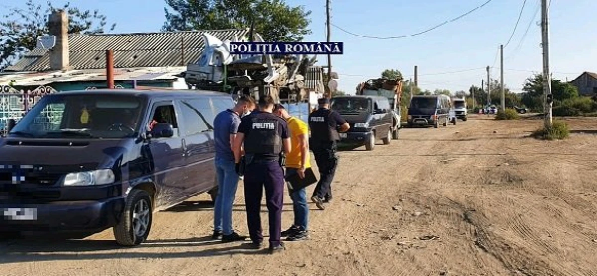 Razie pe strada Mărului. Au fost ridicate 860 de kilograme de fier vechi și o mașină aflată sub sechestru