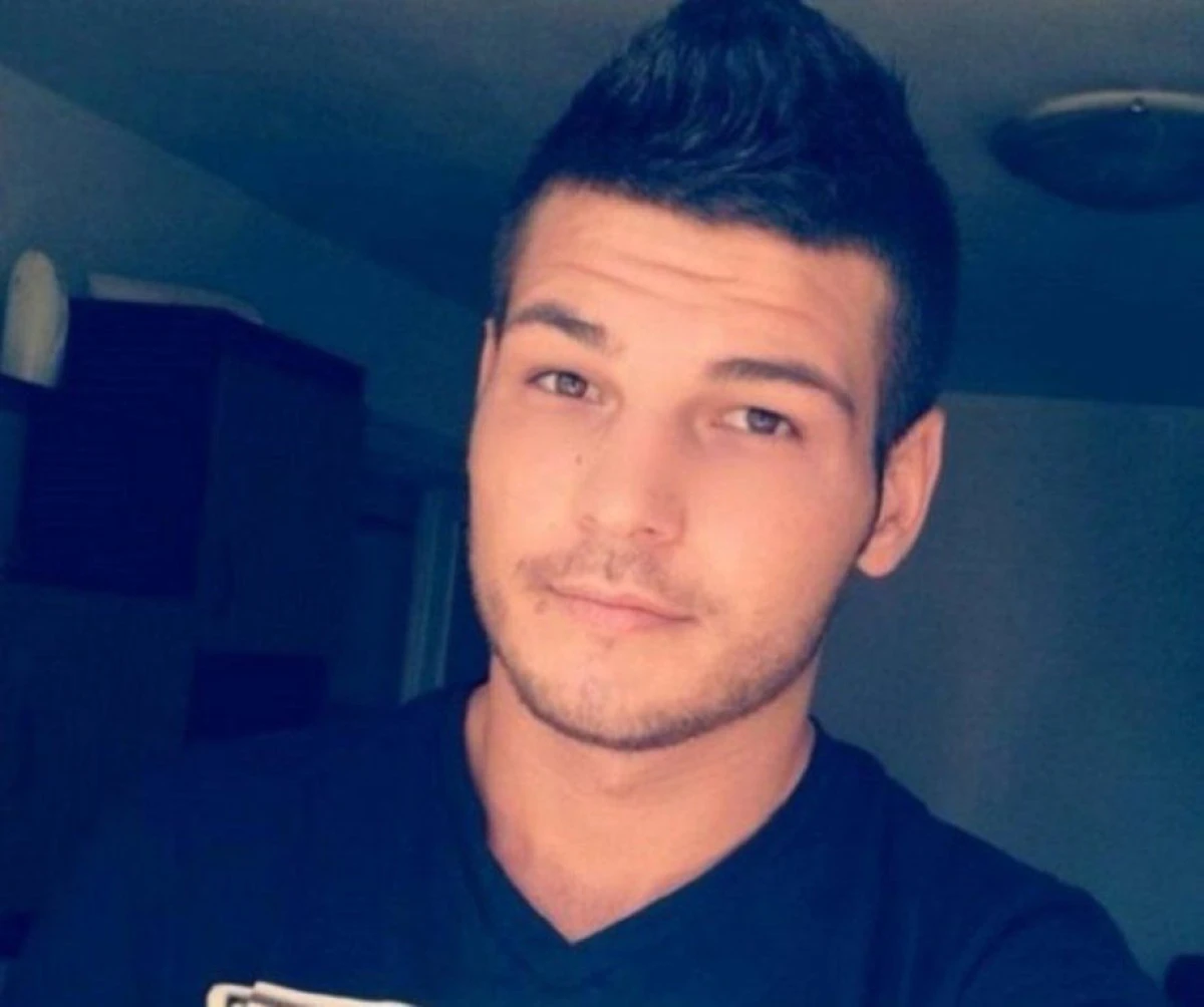 RAZVAN BOTEZATU, CU OCHIUL UMFLAT IN DIRECT! NU O SA ITI VINA SA CREZI CINE I-A FACUT ASTA