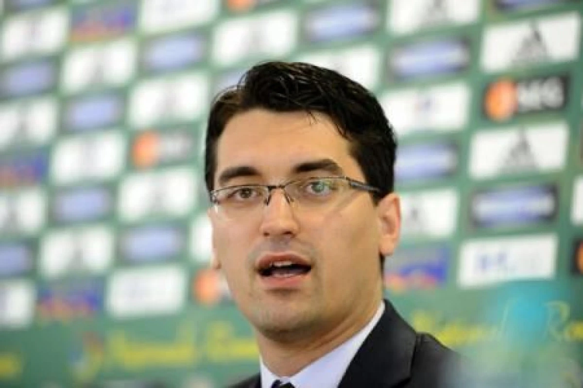 RAZVAN BURLEANU: „PITURCA RAMANE SELECTIONERUL NATIONALEI”