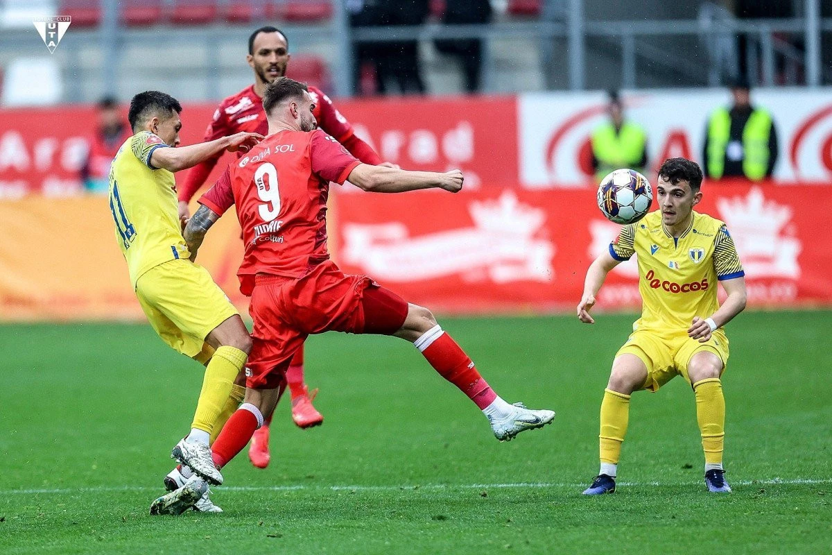 Rednic rămâne fără Tudorie, dar anunță încă două întăriri! Arbitru FIFA la meciul cu FCU Craiova