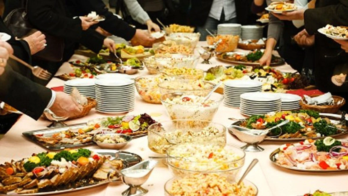 Restaurantul în care clienţii sunt amendaţi dacă nu mănâncă tot