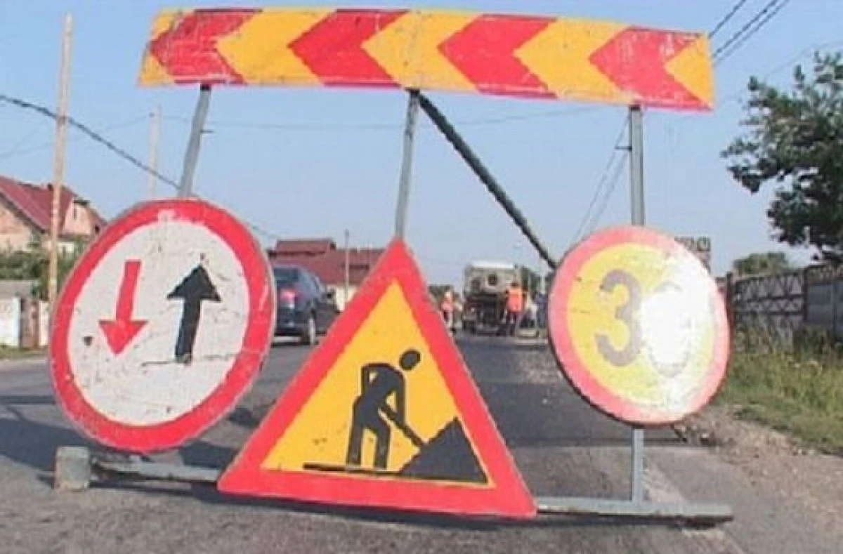 RESTRICTII RUTIERE PE DRUMUL VINULUI, DIN CAUZA LUCRARILOR LA UN VIADUCT DIN CUVIN