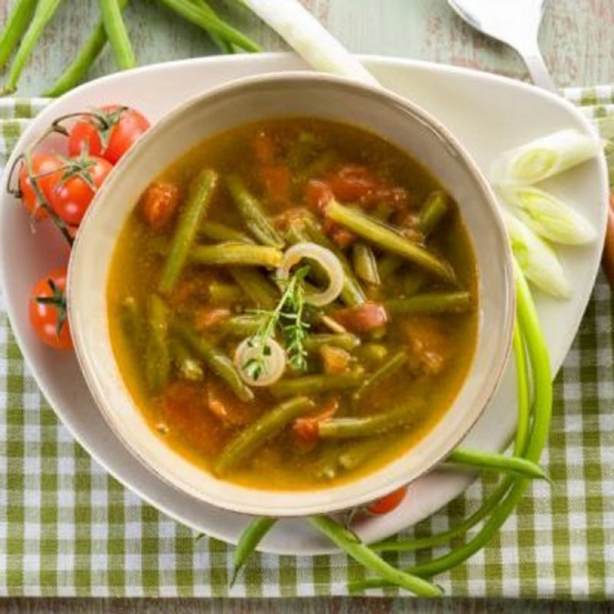 Rețeta zilei: Ciorbă de fasole verde, de post