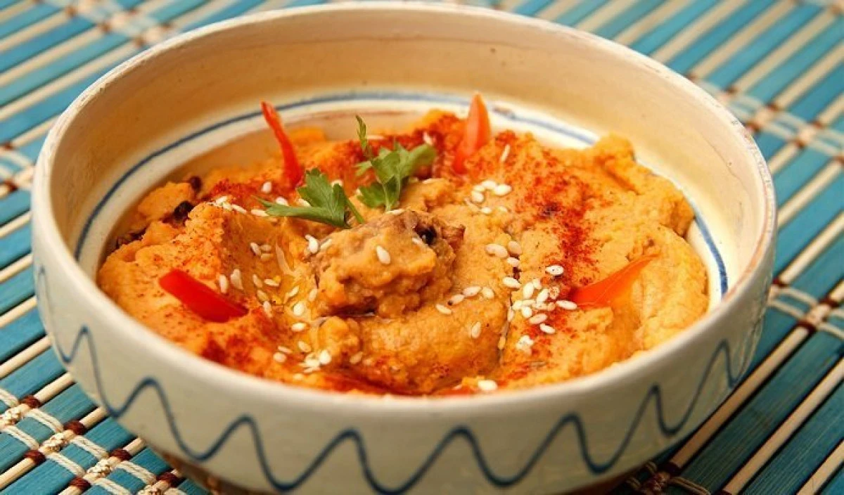 Rețeta zilei: Pastă de humus cu ardei copt