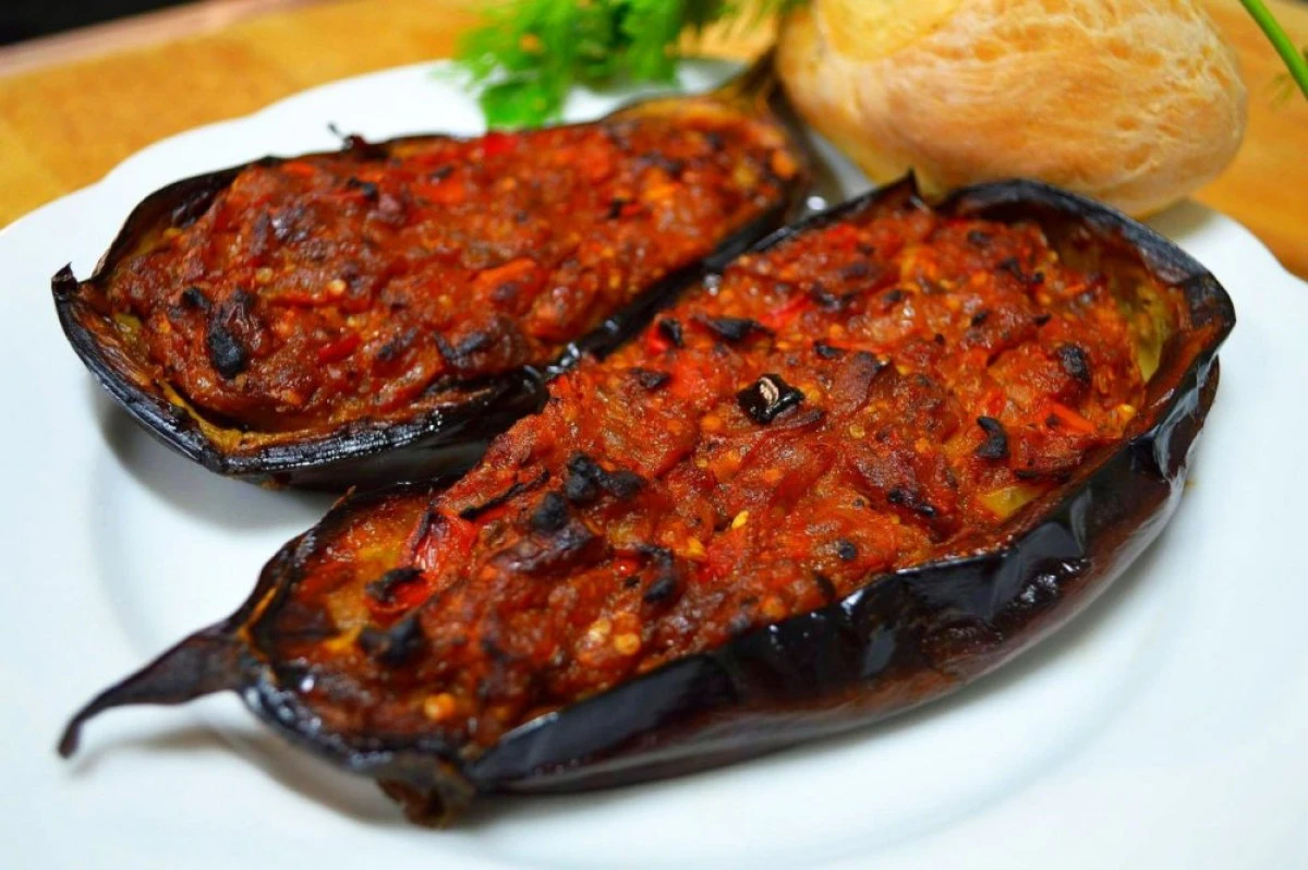 RETETA ZILEI: VINETE UMPLUTE CU LEGUME DE POST