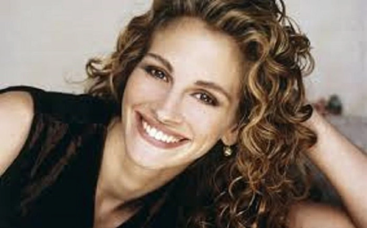 Revista People: Julia Roberts, cea mai frumoasă femeie din lume