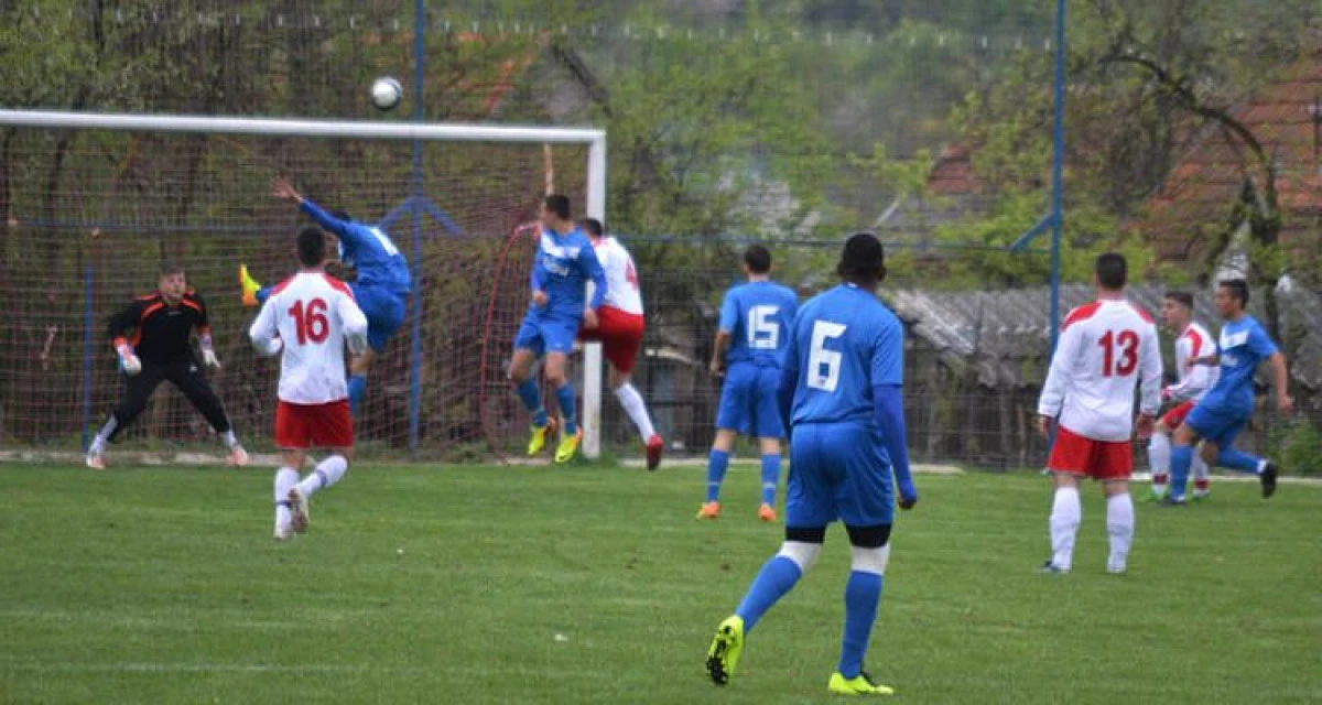 REZULTATE SI CLASAMENT IN LIGA A IV-A ARAD. PRIMELE TREI CLASATE NU CASTIGA!
