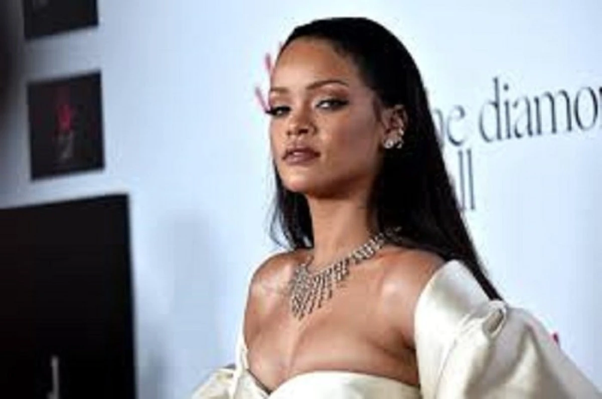 Rihanna se pregătește să revină în forță pe scena de la Super Bowl