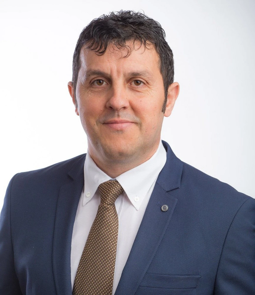 Rivelino Căscătău (PSD): "Preţul apei potabile din Ineu trebuie adus la un nivel suportabil pentru cetăţeni"