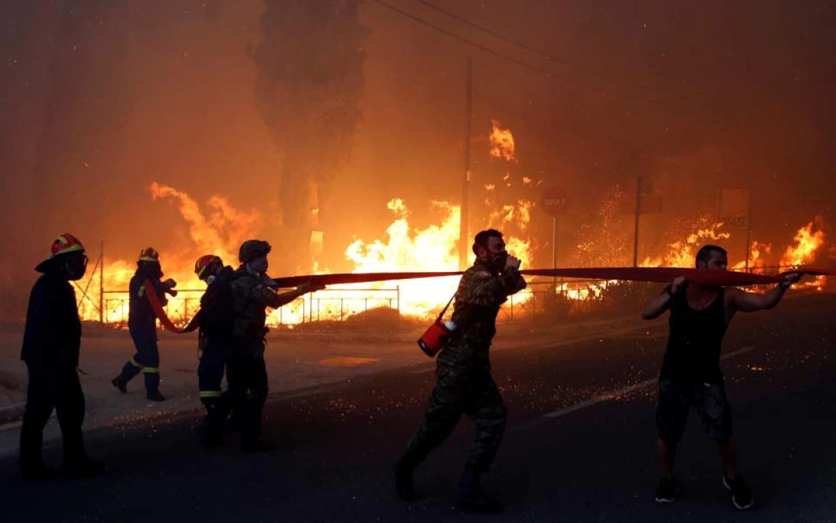 România oferă ajutor Greciei. Autoritățile vor trimite două avioane pentru sprijin în cazul incendiilor