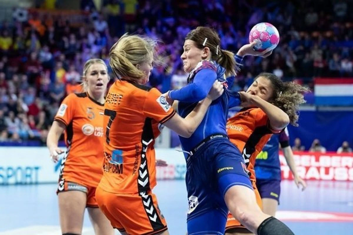 România pierde cu Olanda, dar păstrează şanse la semifinale