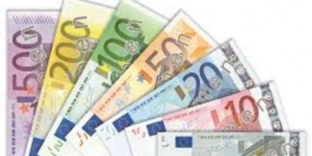 ROMANIA, RISC DE FALIMENT SCAZUT: SE PREGATESTE O NOUA EMISIUNE DE OBLIGATIUNI IN EURO