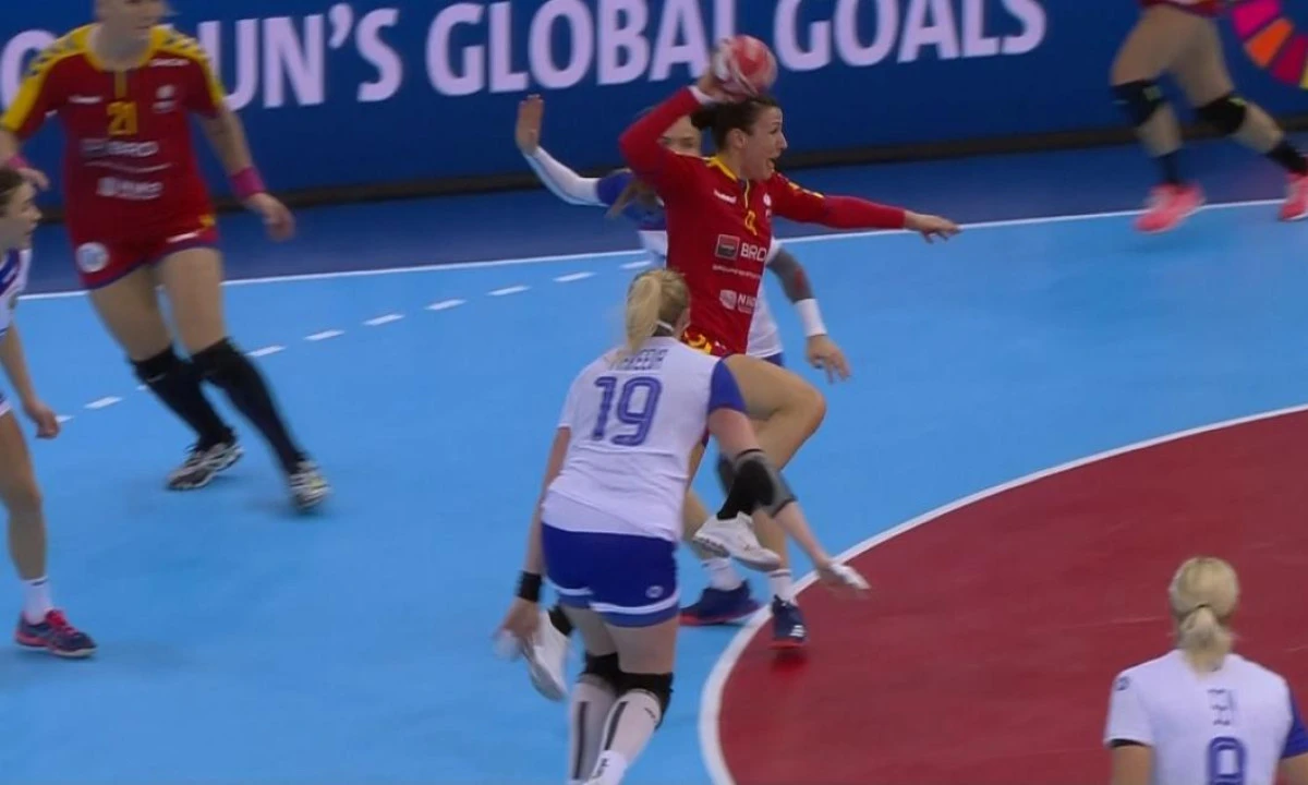 România - Rusia 18-27! N-am rezistat decât 40 de minute!