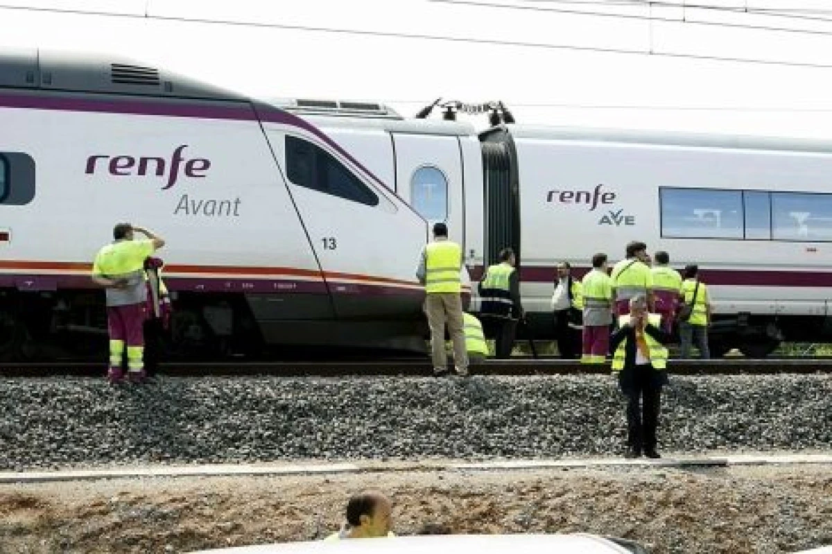 ROMANII AU BLOCAT TRAFICUL FEROVIAR IN SPANIA, DUPA CE AU FURAT CABLURILE DE COMANDA