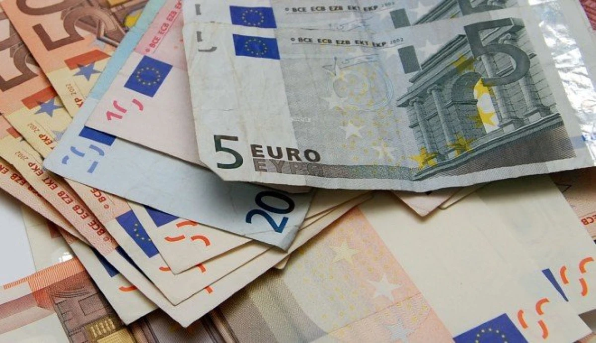 Românii din străinătate vor putea trimite mai repede bani acasă, fără comisioane speciale