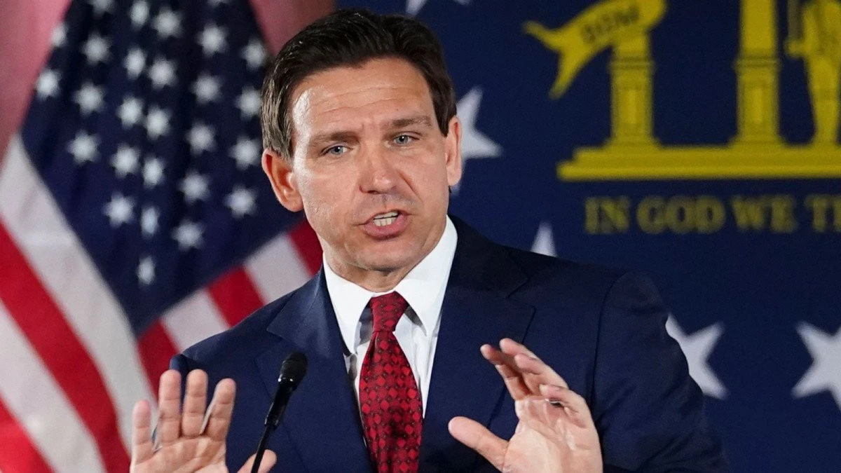 Ron DeSantis abandonează cursa pentru Casa Albă şi îl va susţine pe Donald Trump