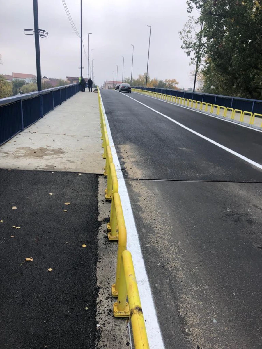 Rondul lui Bibarț a trecut, asfaltul mizerabil a rămas pe podul Decebal