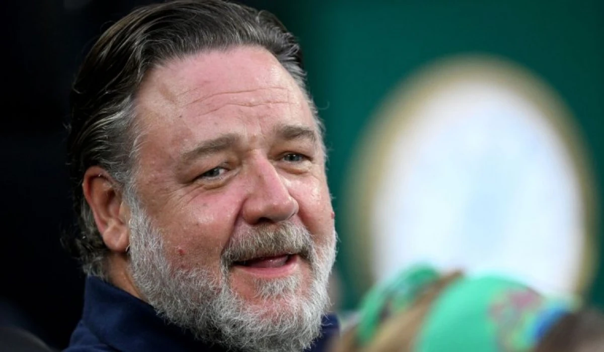 Russell Crowe joacă într-un film realizat după romanul de succes al unui fost jurnalist român
