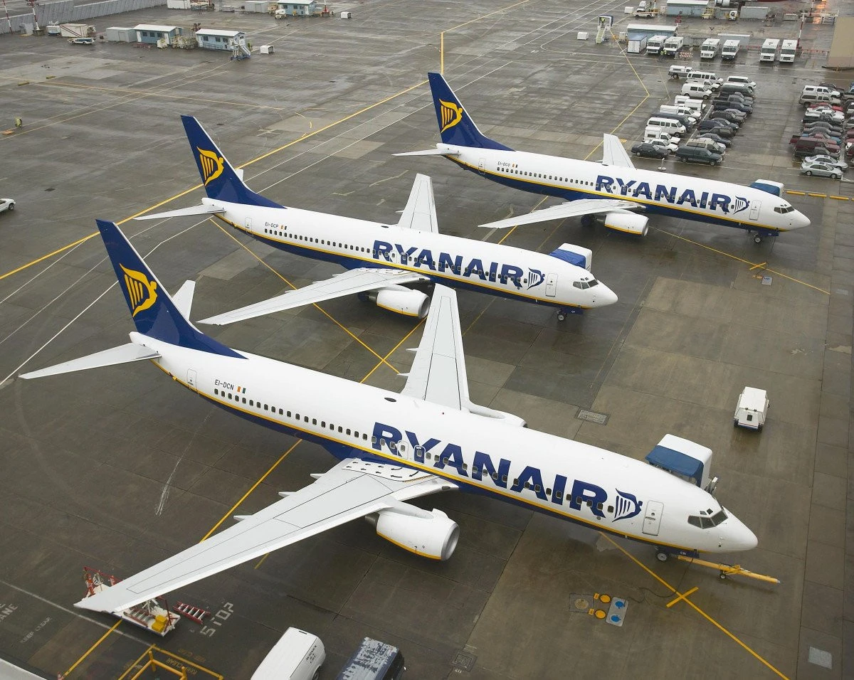 Ryanair ar putea fi nevoită să anuleze mii de curse