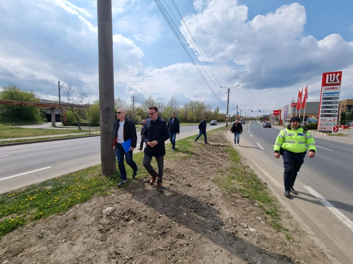 S-a trecut la amendarea firmelor care nu refac pavajul sau lasă materiale de construcții în urma lor
