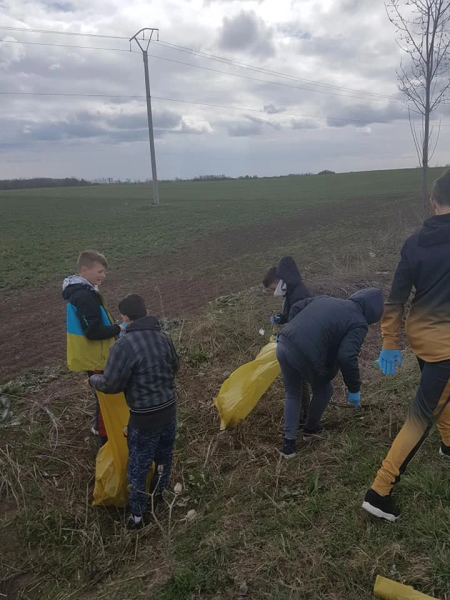 “Să avem grijă de creaţia lui Dumnezeu” – Acţiune de ecologizare organizată de Parohia  Ortodoxă  Semlac