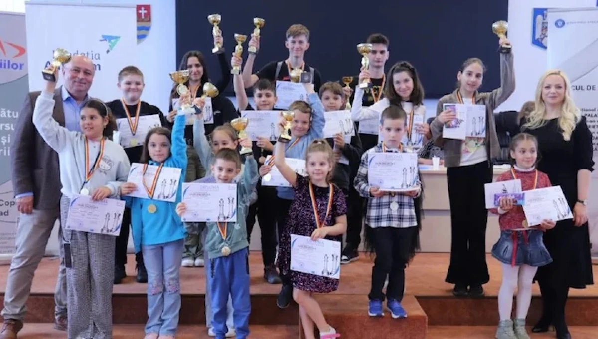 Șahiștii arădeni s-au remarcat la Cupa Palatului, la start s-au aliniat sportivi din țară și Ungaria