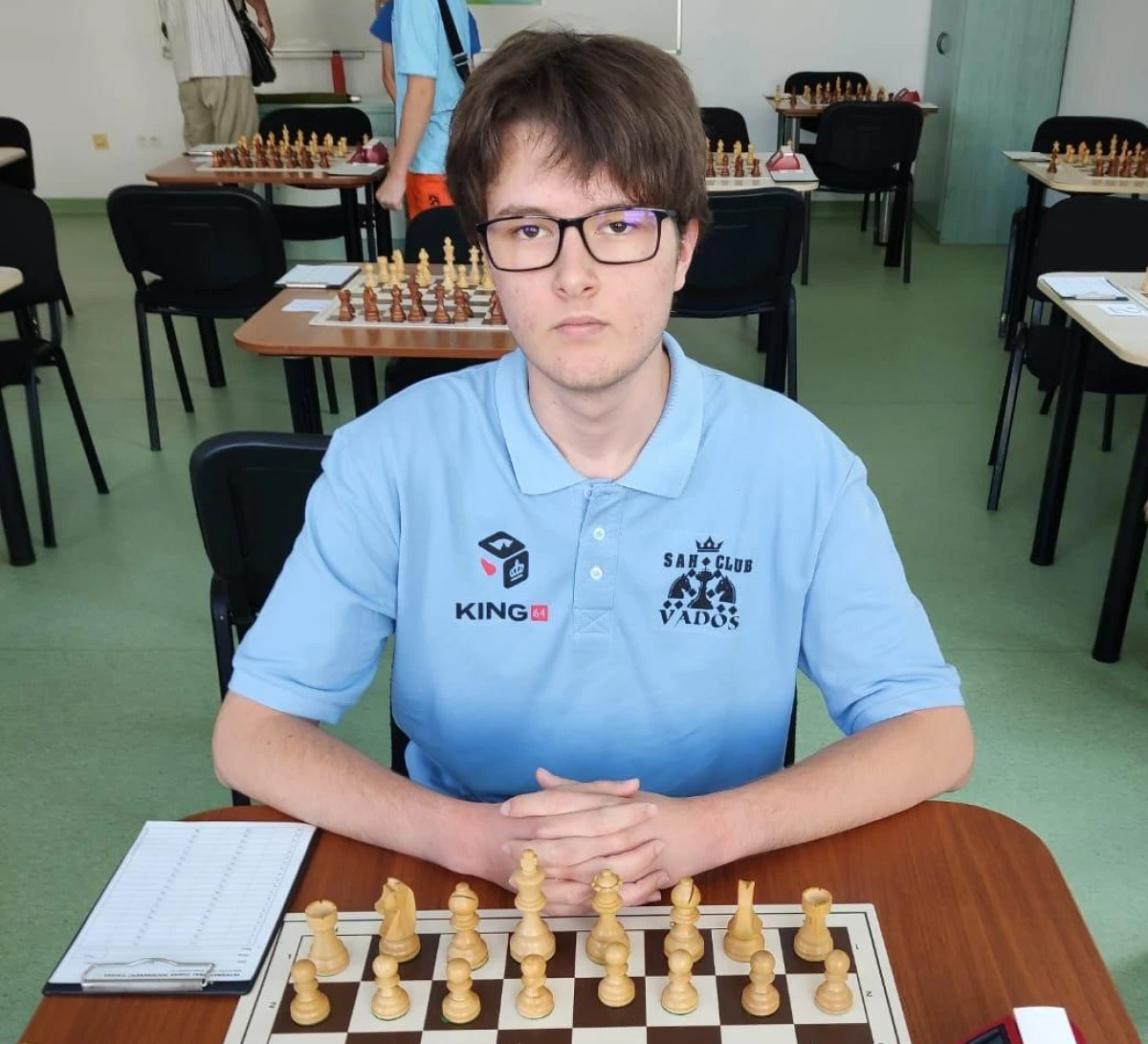 Șahistul arădean Alexandru Balaban Voia a reușit surpriza la debutul Mondialului de șah pentru juniori!