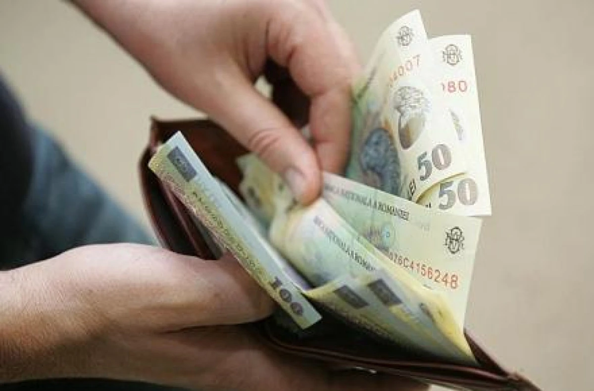Salariul mediu net a urcat la 5.914 lei în decembrie 2025. Creștere de 5,3% față de noiembrie