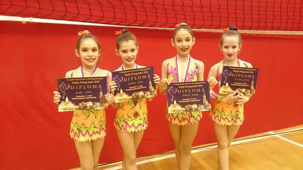 SALBA DE MEDALII ARADENE LA TROFEUL NOVI SAD LA GIMNASTICA RITMICA