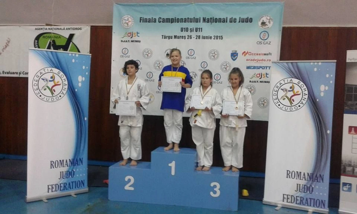 SALBA DE MEDALII PENTRU MICII JUDOKA ARADENI
