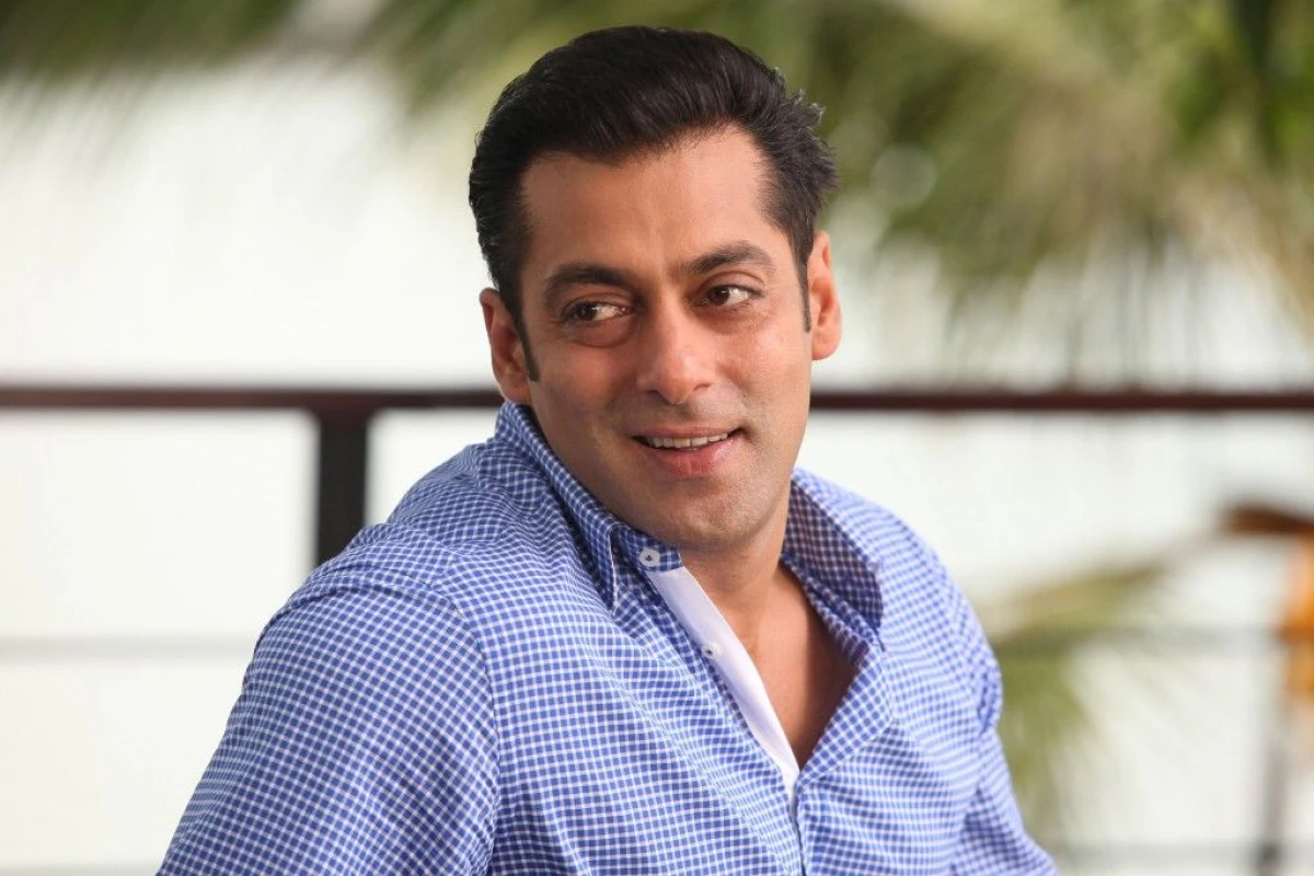 SALMAN KHAN A STARNIT MANIA MUSULMANILOR DIN INDIA