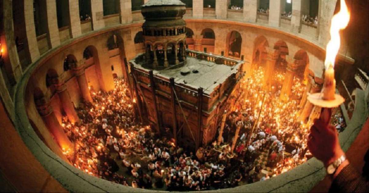 Sâmbăta Mare, ziua în care Sfânta Lumină coboară la Ierusalim