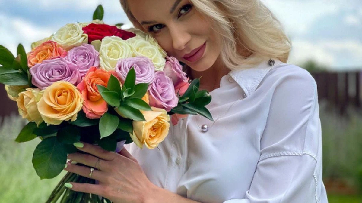 Sandra Izbașa va îmbrăca rochia de mireasă
