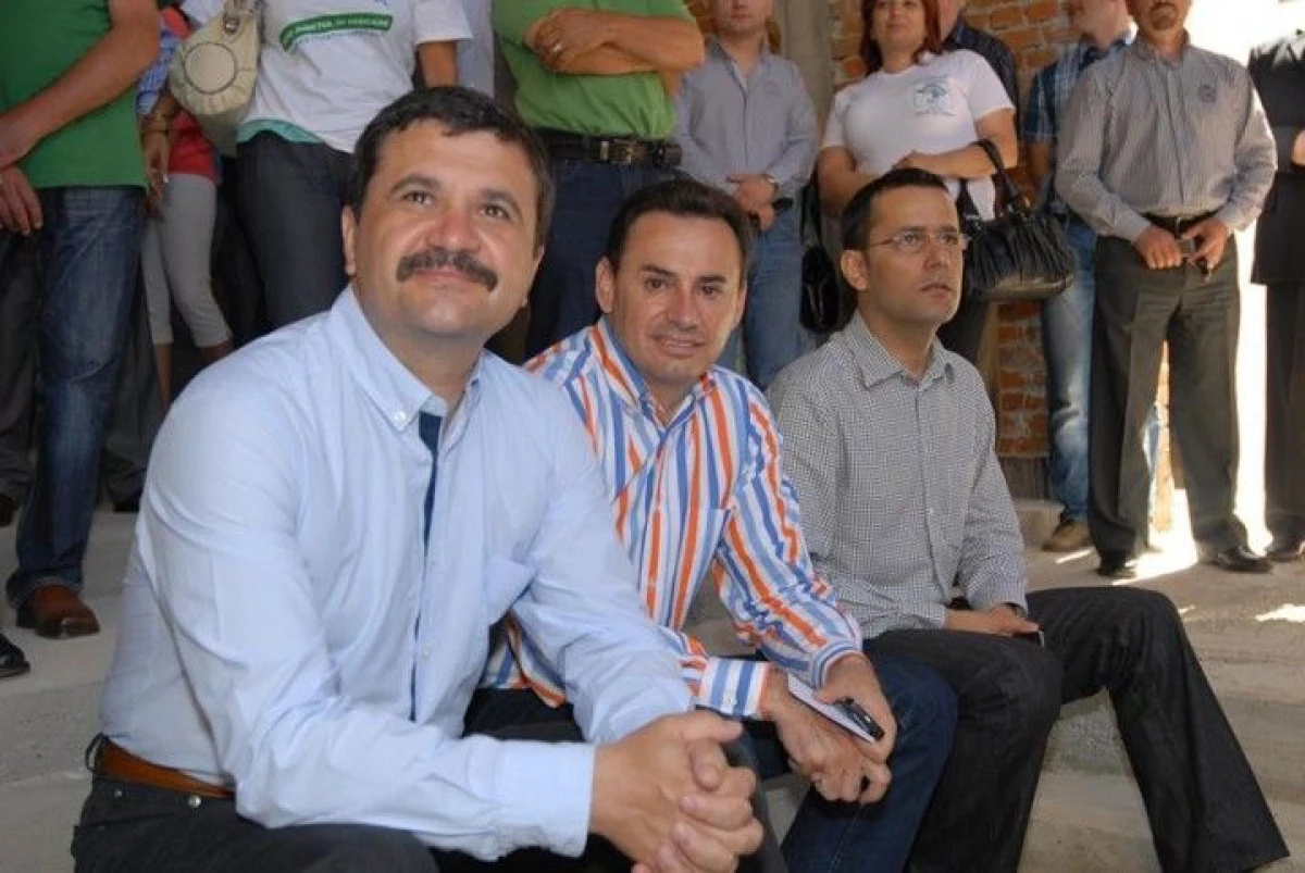 SANTAJ LA COMPANIA DE APA: CUPLUL FALCA-TOLEA FACE PRESIUNI PENTRU A SE „UITA“ DATORIA CET