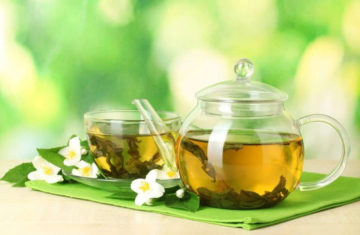 SAPTE MOTIVE PENTRU A CONSUMA CEAI VERDE ZILNIC