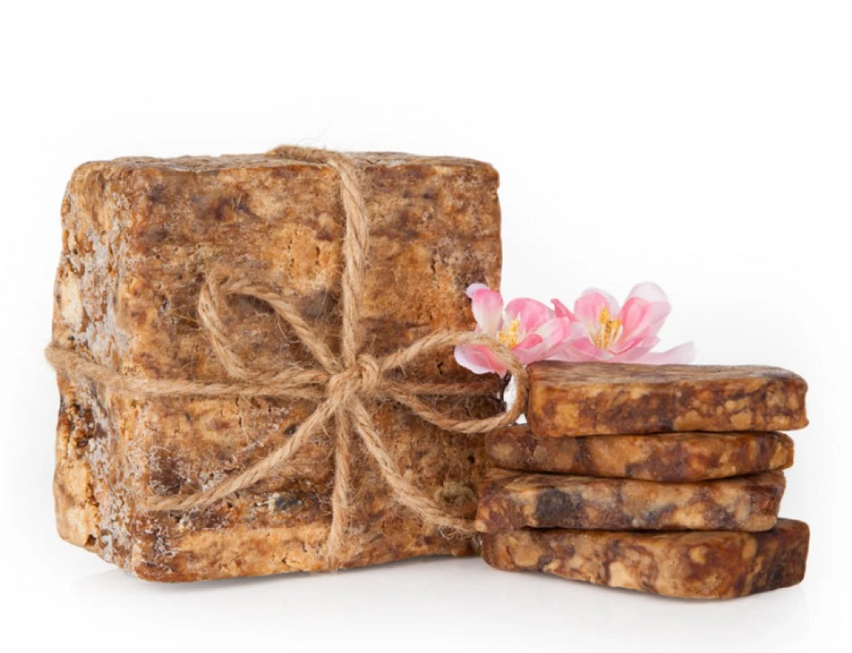 Săpunul care vindecă acneea și reduce ridurile