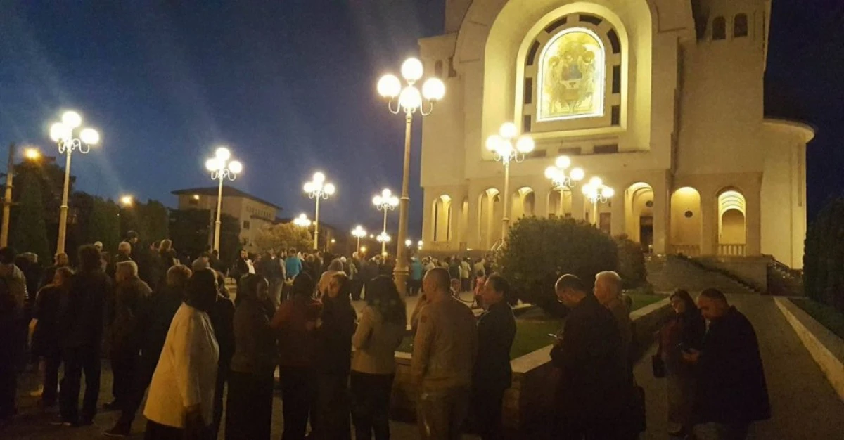 SĂRBĂTOARE ÎN ARHIEPISCOPIA ARADULUI. MÂNA DREAPTĂ A SFÂNTULUI NICOLAE A AJUNS LA ARAD