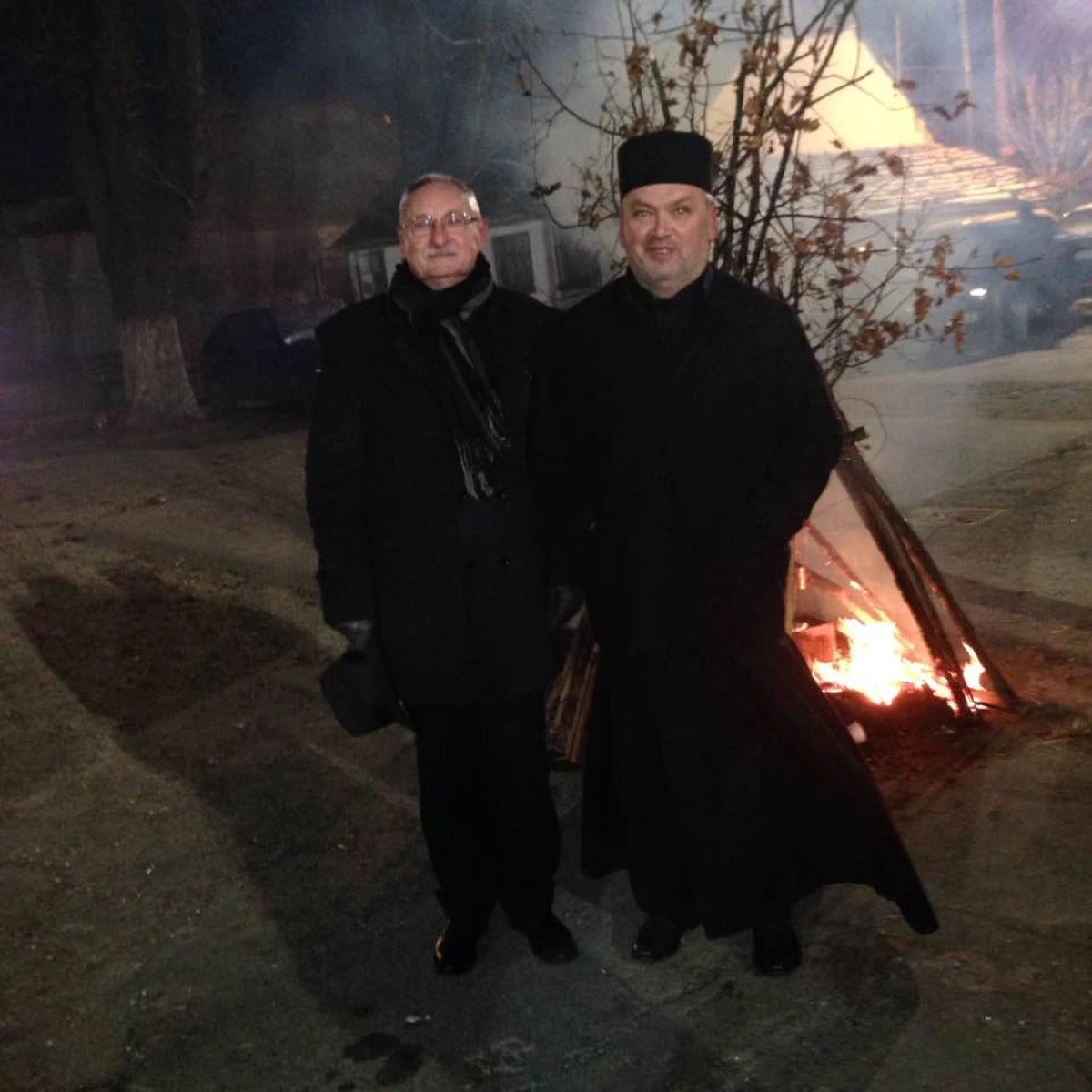 Sârbii din Arad au aprins stejarul în Ajunul Crăciunului