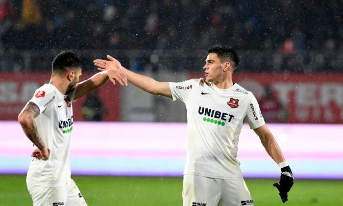 Scapă UTA de golgheterul Sibiului, Daniel Paraschiv? Atacantul l-a refuzat pe Mircea Lucescu