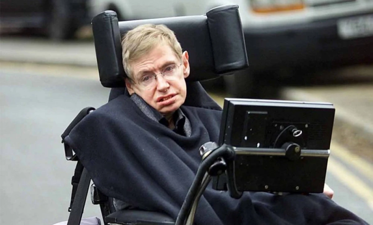 Scaunul cu rotile folosit de Stephen Hawking, vândut pentru o sumă uriașă