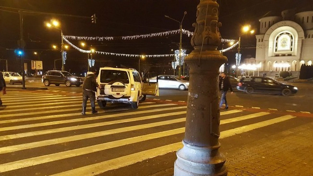 Scenă șocantă la Podgoria! Un șofer a lovit intenționat o persoană și a fugit de la fața locului