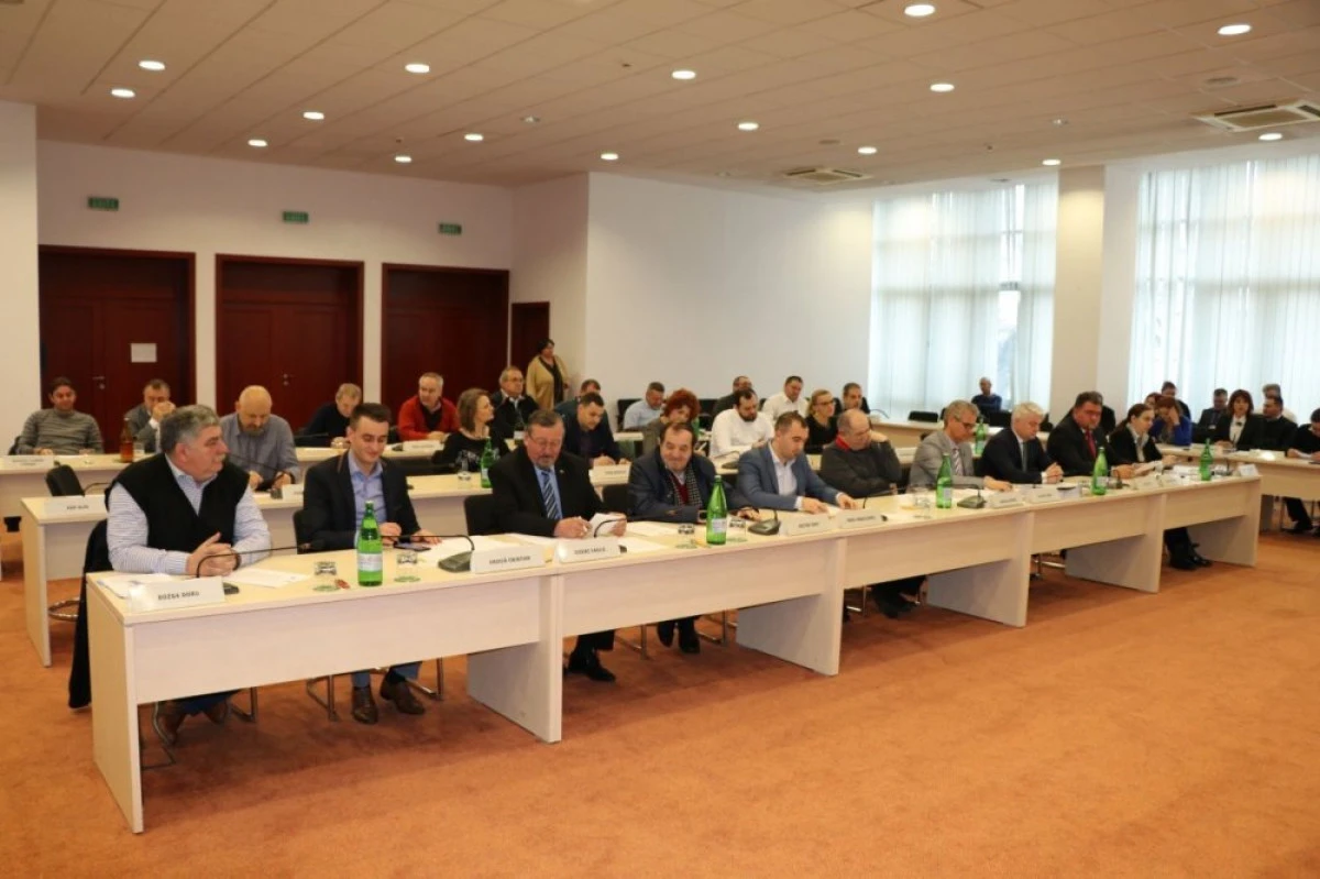 Schimbări de organigramă la instituțiile din subordinea Consiliului Județean Arad