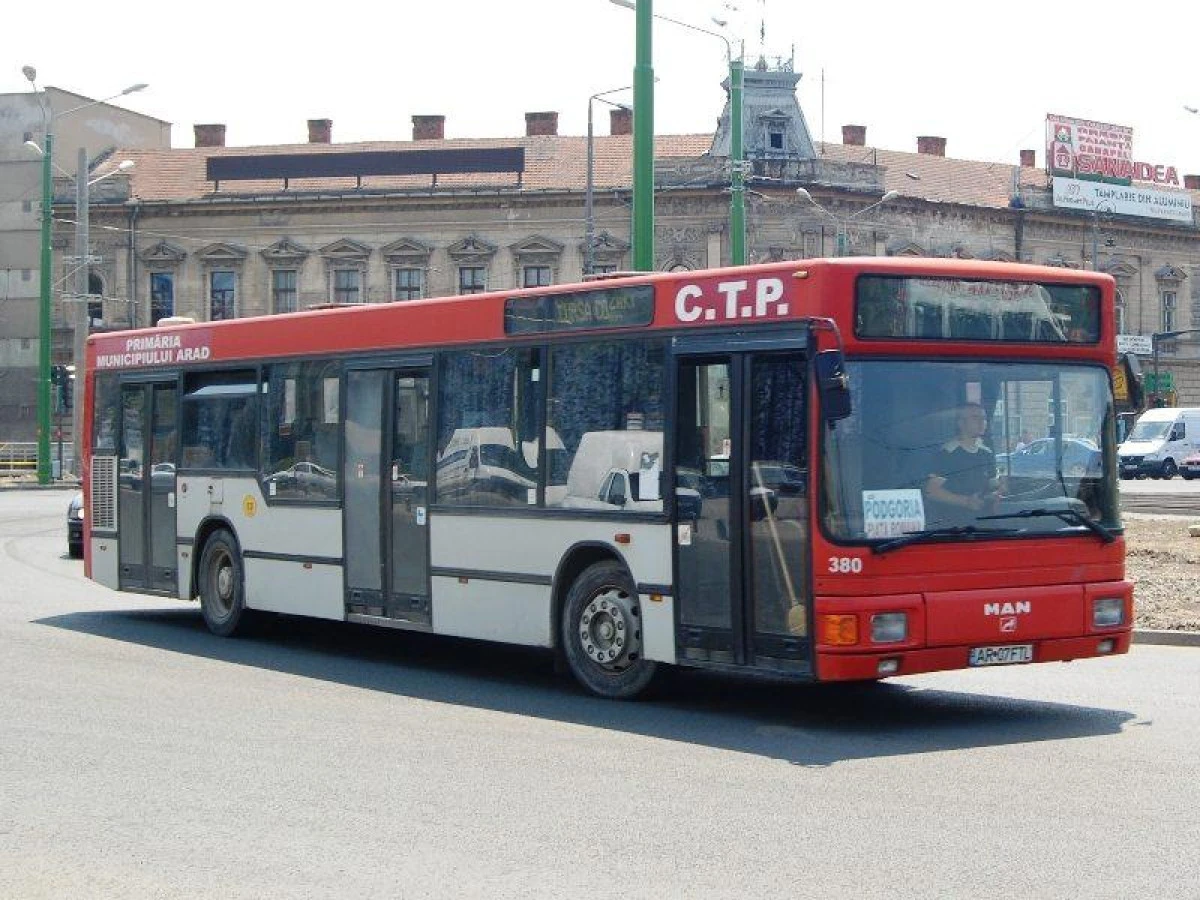 Schimbări la programul public de transport judeţean de persoane
