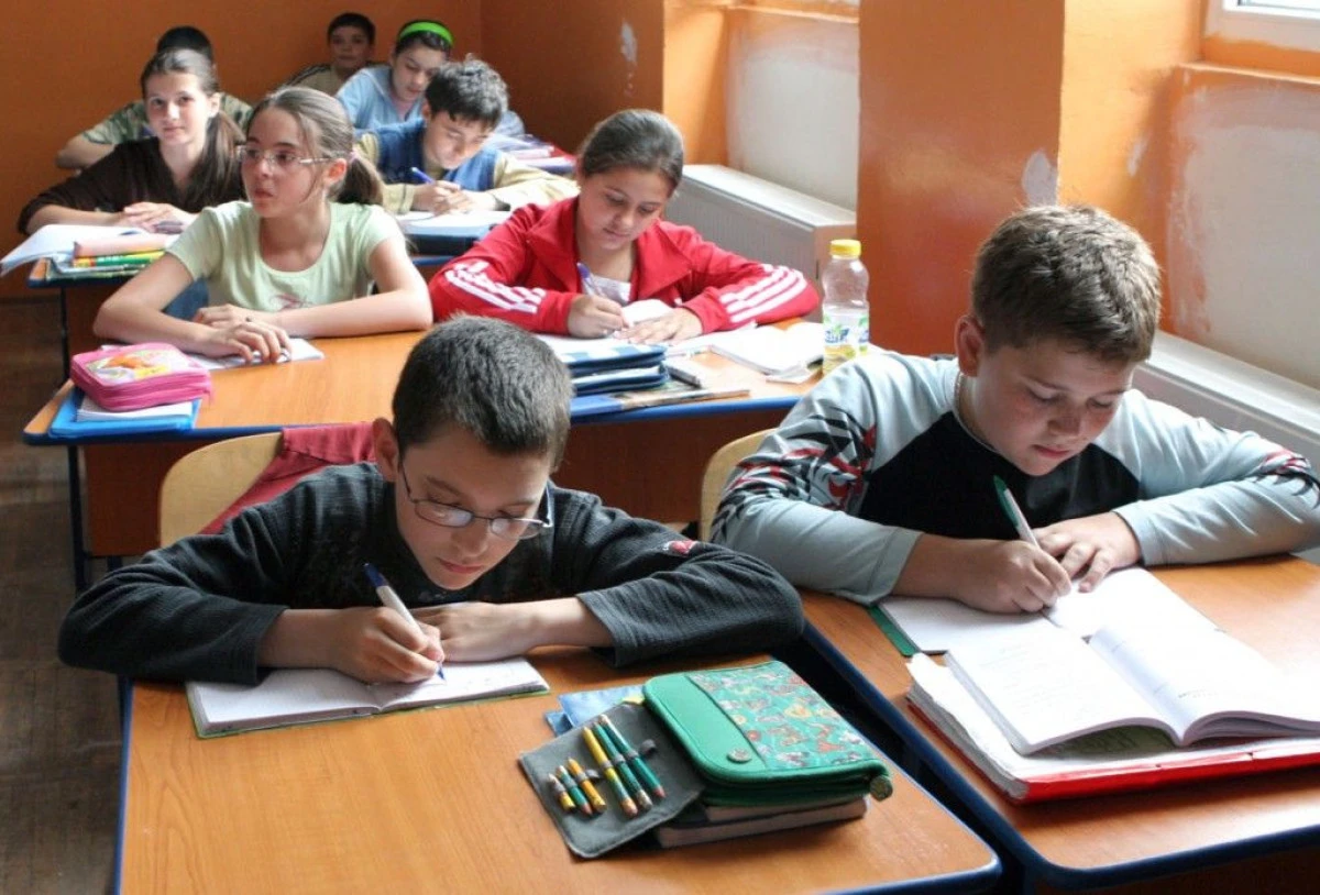 SCOALA AR PUTEA SA INCEAPA SI SA SE TERMINE MAI DEVREME. CUM ARATA NOUL PROIECT DE LEGE
