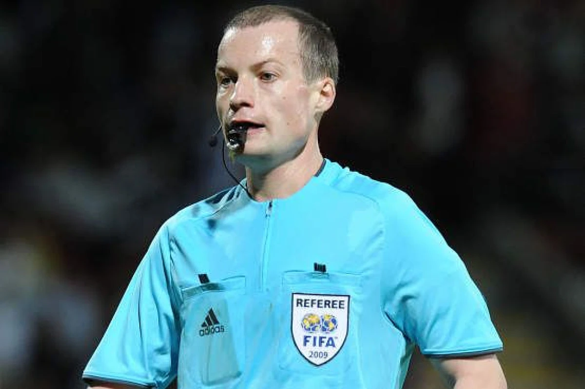 SCOTIANUL WILLIAM COLLUM ARBITREAZA ROMANIA - UNGARIA