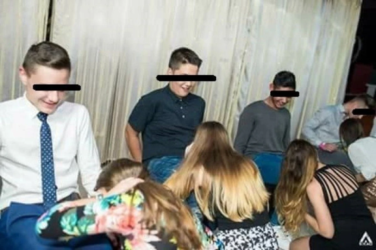 Se întâmplă în România! Scene scandaloase la Balul Bobocilor