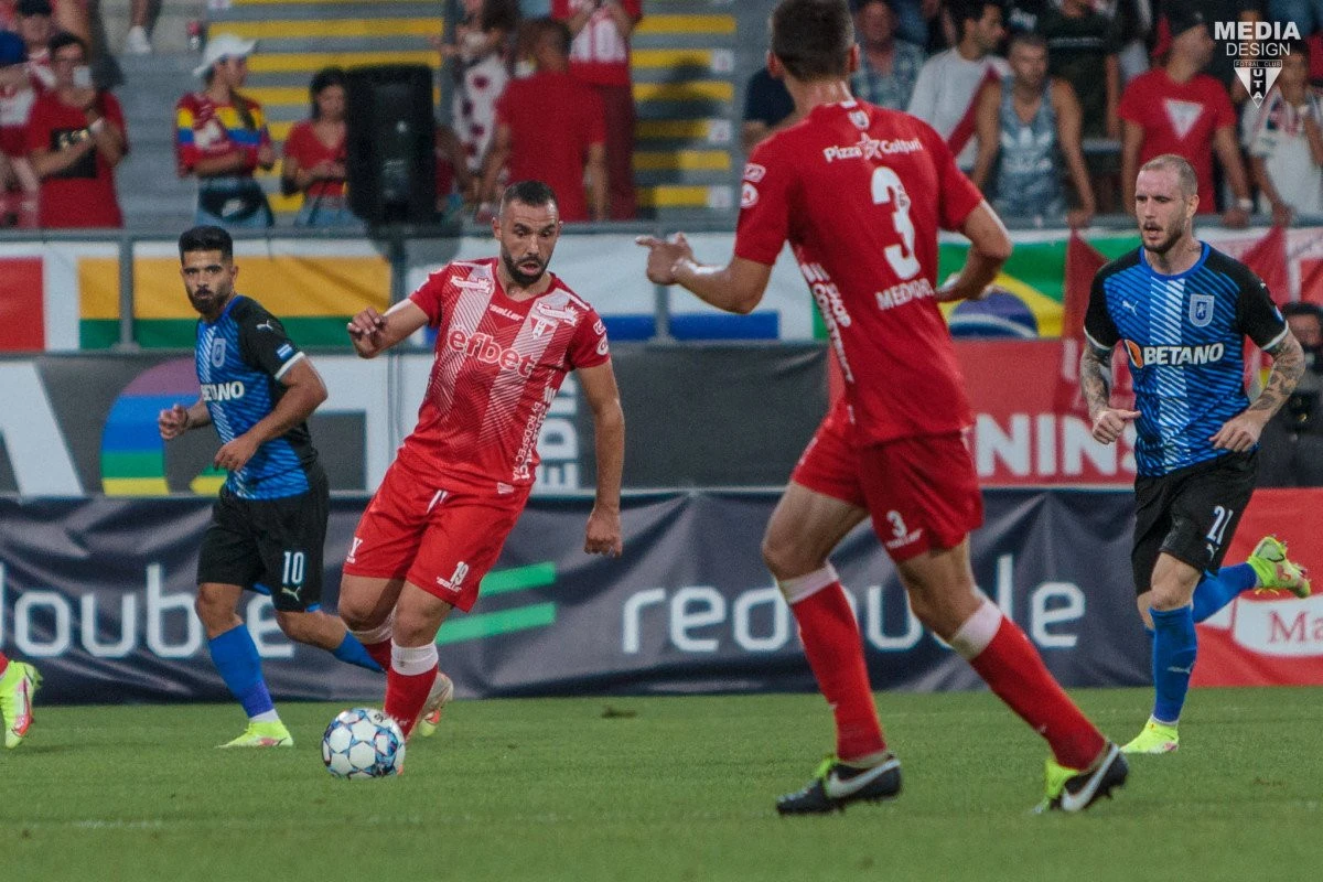 Se reia lupta din Liga 1, cu Rapid - CFR Cluj cap de afiş! UTA are duel cu oltenii lui Stoican