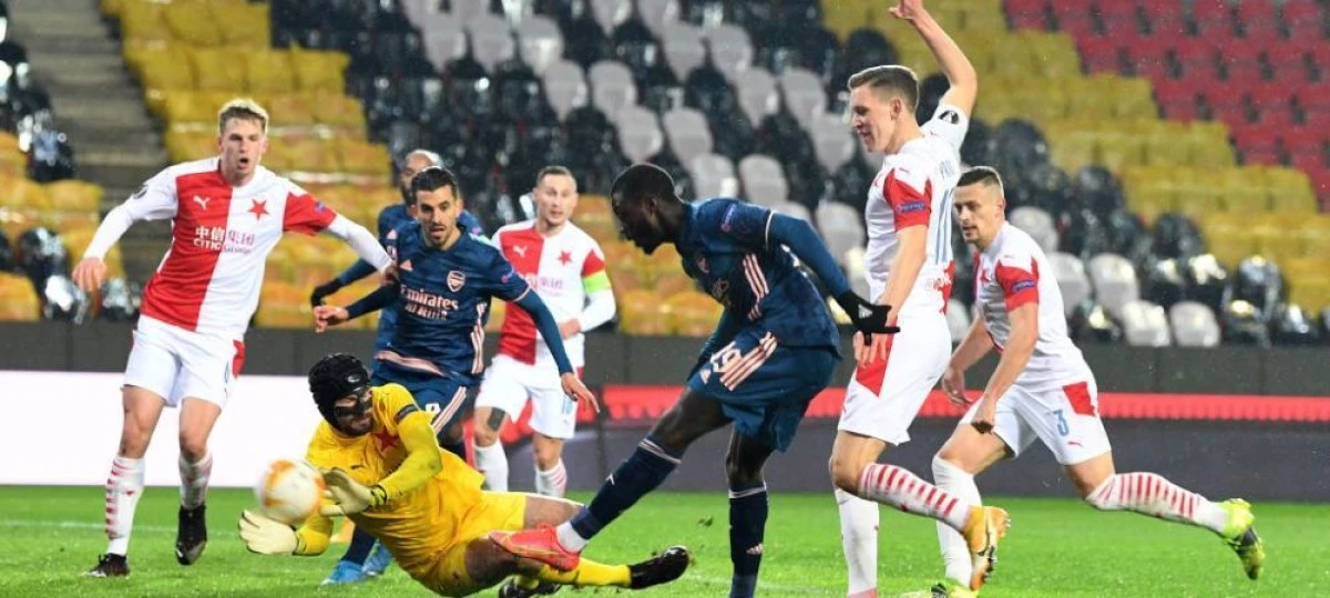 Se ştiu semifinalistele din Europa League. Slavia lui Stanciu, "călcată" de tunari