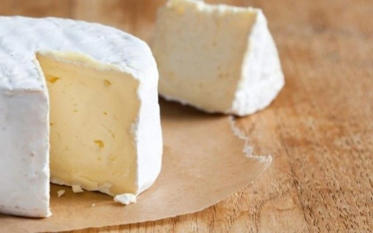 SECHESTRU PE 5 TONE DE BRÂNZĂ ŞI CAŞCAVAL, LA O FABRICĂ ARĂDEANĂ