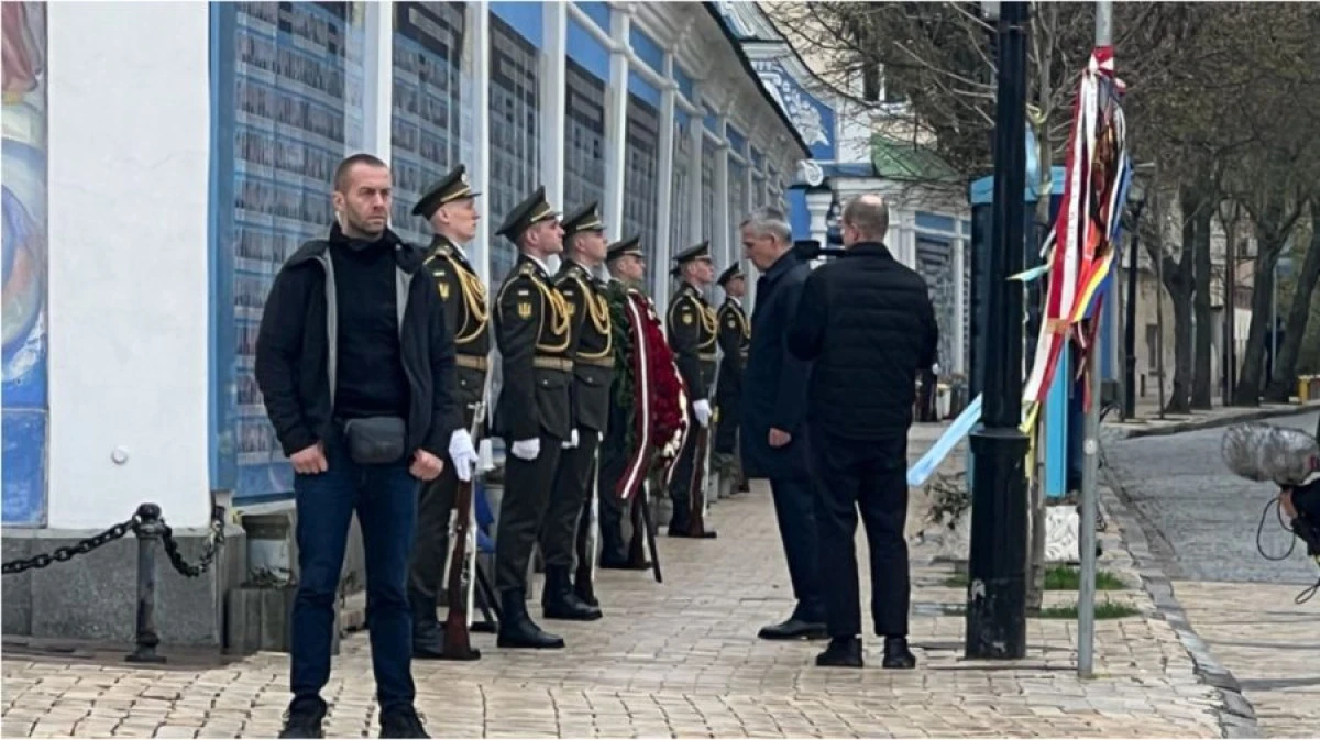Secretarul general al NATO, într-o vizită surpriză la Kiev